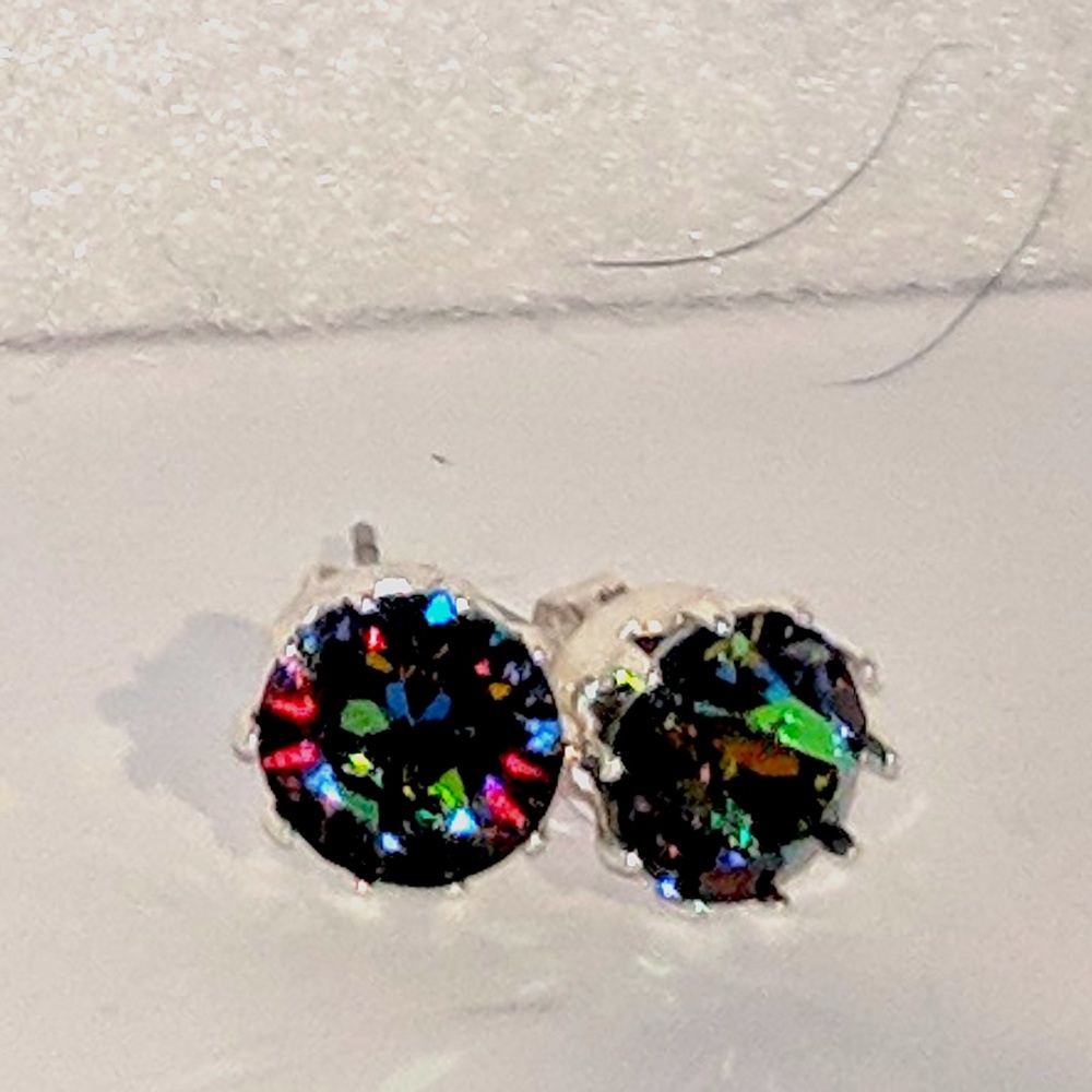 Dark iridescent crystal stud earrings 6mm